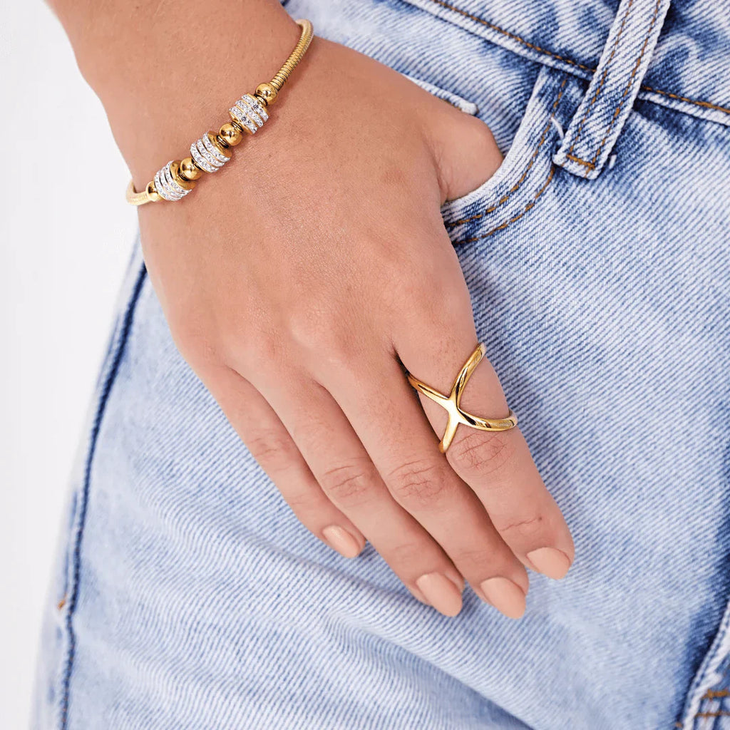 **Anillo X Chapado en Oro de 18K**